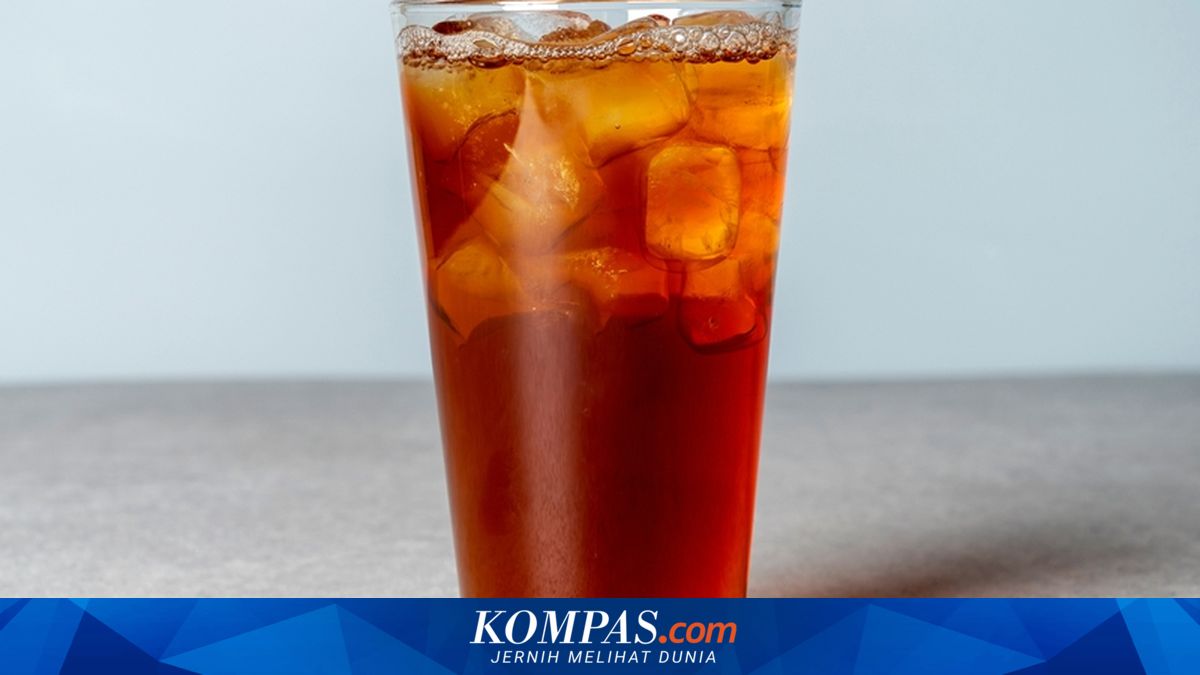 Es Teh Manis Hana: Penyegar Jiwa di Jantung Emperan